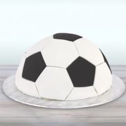 Voorbeeld met PME Football/Soccer Pattern Cutter Set