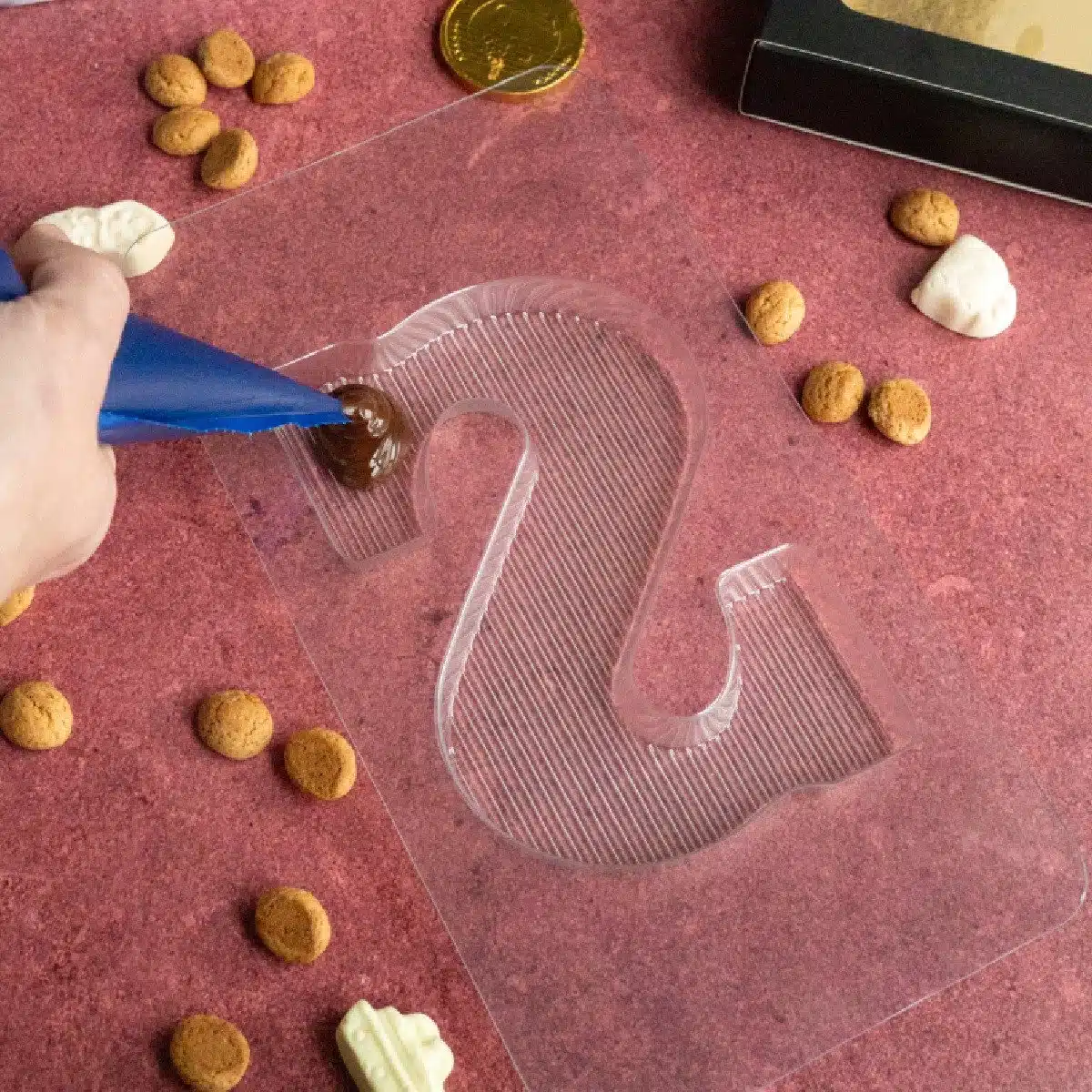 BrandNewCake Chocoladeletter Vorm S